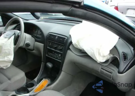 1998 Ford Mustang из США, поврежденный, VIN 1FAFP444XWF230053